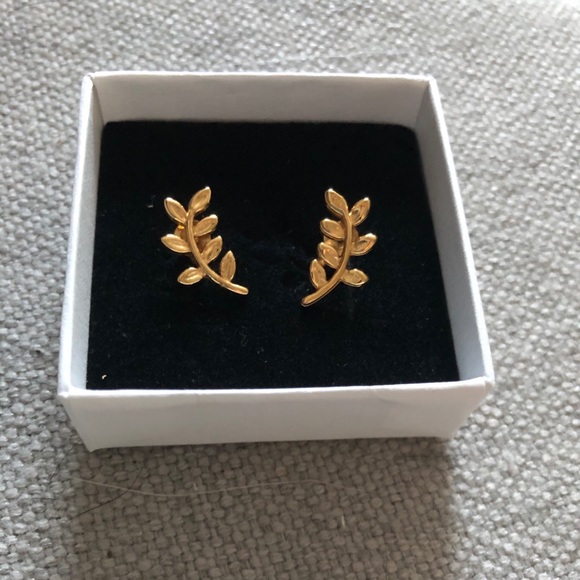 14K Gold Plated Leaf Earrings - Picture 1 of 1